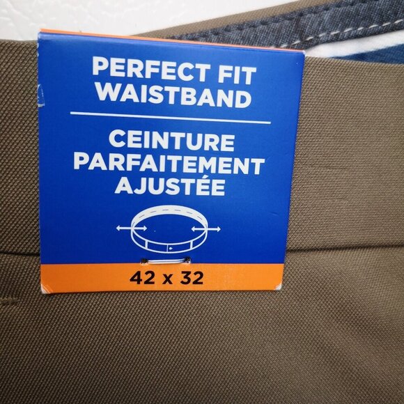 NWT Haggar Cool Right Men's Size 42/32 Flat Front Straight Fit Tan Pants - Picture 8 of 16